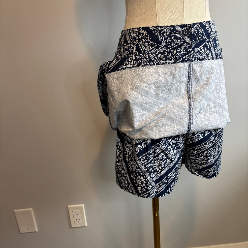 Karen Scott Women's Navy Blue & White Floral Paisley Cotton Tennis Skort, SZ 10 - Picture 3 of 6